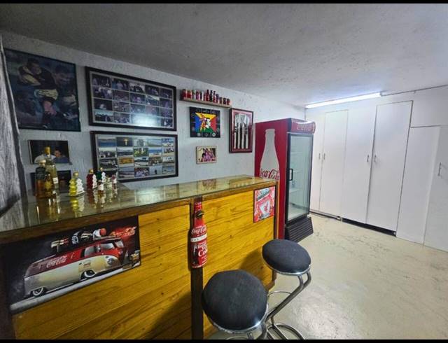 3 BEDROOM DUPLEX FOR SALE IN GLEN MARAIS